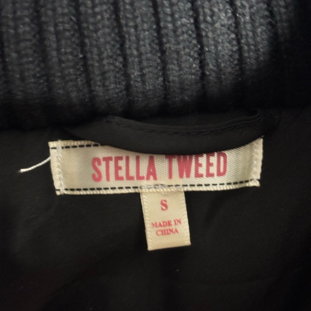 Stella Tweed Black Bomber Jacket with Ribbed Sleeves & Zipper Accents - Picture 4 of 4